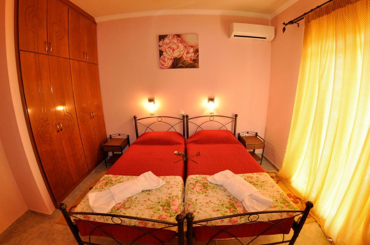Chrinos House Appartement *